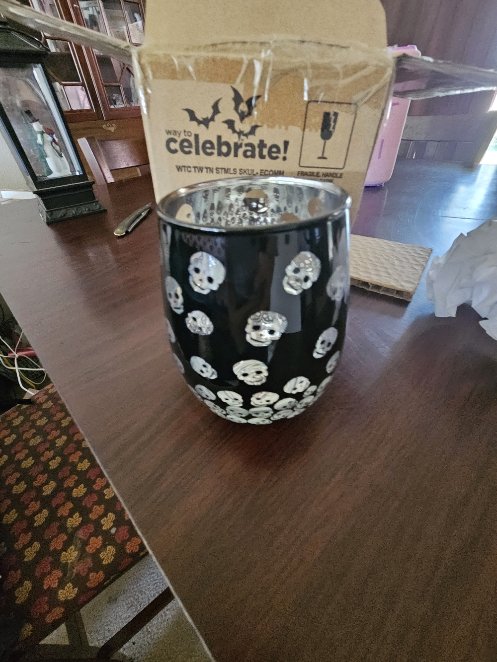 Black Skull-Patterned Stemless Wine Glass